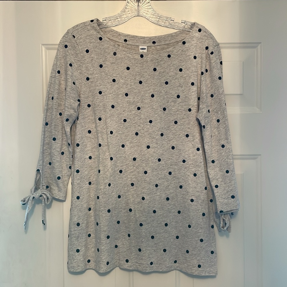 Old Navy tie sleeve shirt
